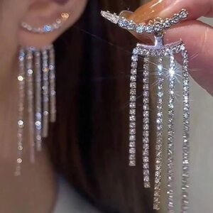 🪩NWT Long Dangling Earrings|Formal Wear
